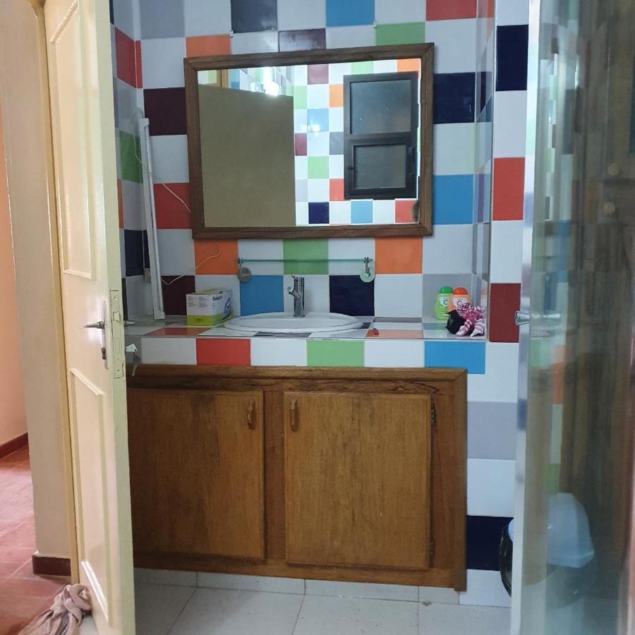 Superbe Appartement Avec Piscine, Proche Centre Ville, Restaurant, Mer Saly Bagian luar foto